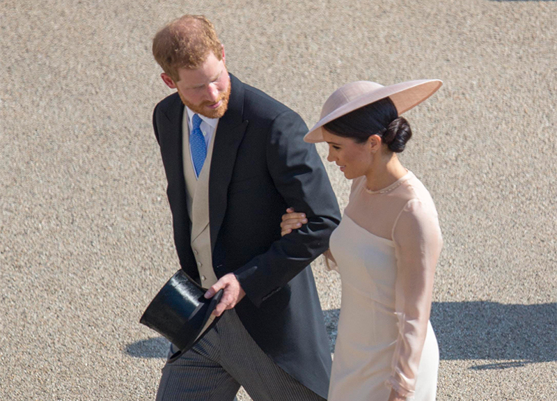 Kate Middleton “sfidata” da Meghan Markle con questo look. FOTO