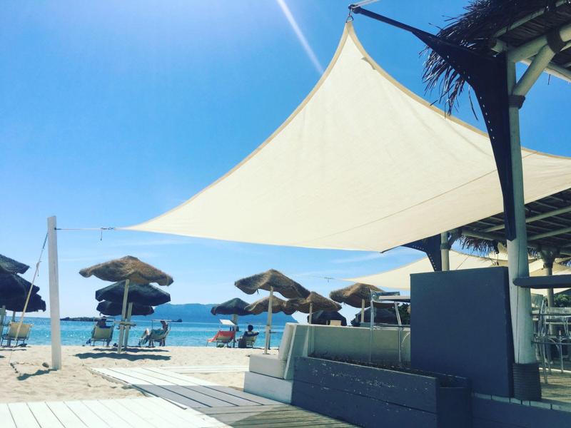 “Fino Beach”, i tre lombardi che hanno conquistato la Sardegna “Fino Beach”, i tre lombardi che hanno conquistato la Sardegna