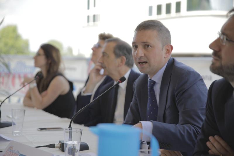 Idroscalo, via libera al piano Cap: 1,8 mln per fare il mare a Milano Idroscalo, via libera al piano Cap: 1,8 mln per fare il mare a Milano