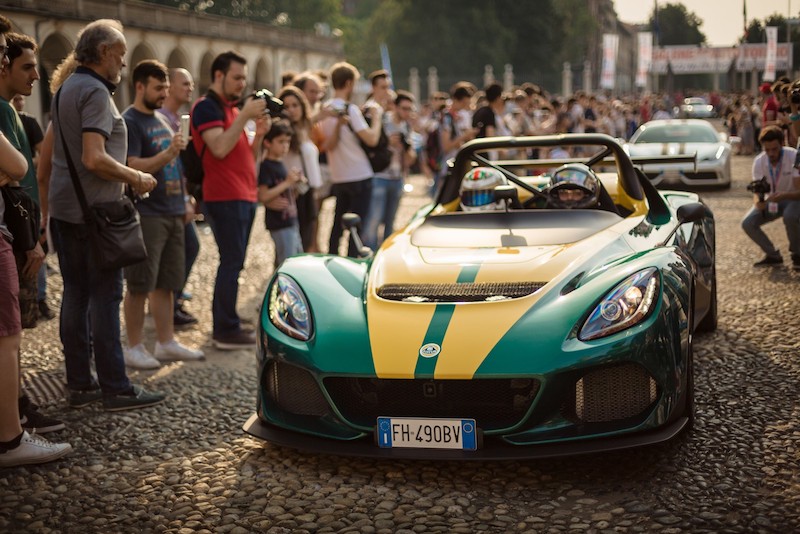 Una “Supercar Night Parade” per l’inaugurazione del Parco Valentino