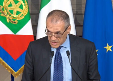 Governo, sbagliato il paragone con Monti. Ecco chi è davvero Cottarelli