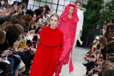 L’Oréal, accordo con Valentino per licenza profumi e beauty