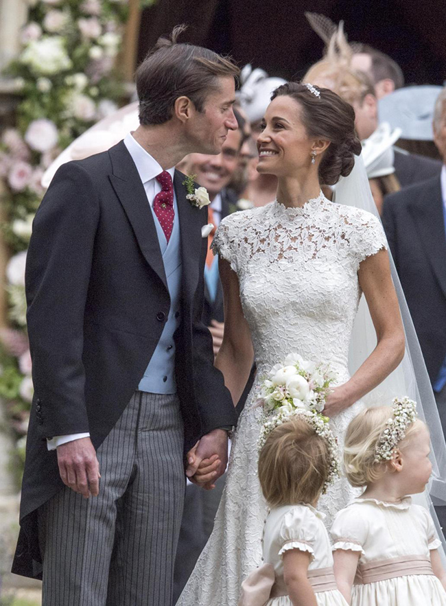 Pippa Middleton sexy al Roland Garros: curve e pancino in vista. FOTO