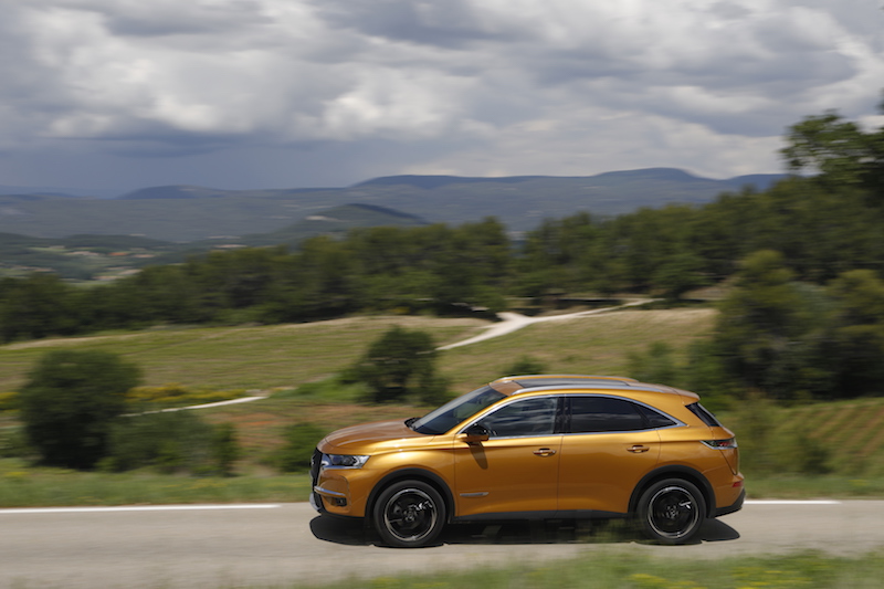 DS 7 CROSSBACK  arriva la versione benzina da 225 CV