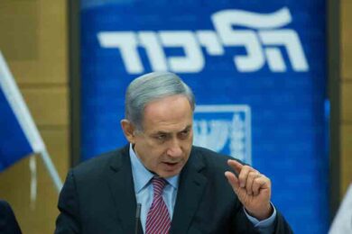 Israele, raffica di missili palestinesi. Convocata una riunione di sicurezza
