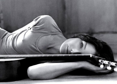 Carla Bruni, grido d’amore di Nicolas Sarkozy: “Sei travolgente e divina”