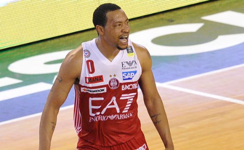 Olimpia Milano sbanca Brescia. Goudelock, il morso del Mamba decide il match Olimpia Milano sbanca Brescia. Goudelock, il morso del Mamba decide il match