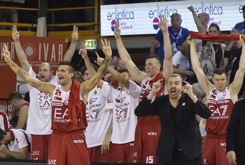 Olimpia Milano sbanca Brescia. Goudelock, il morso del Mamba decide il match Olimpia Milano sbanca Brescia. Goudelock, il morso del Mamba decide il match