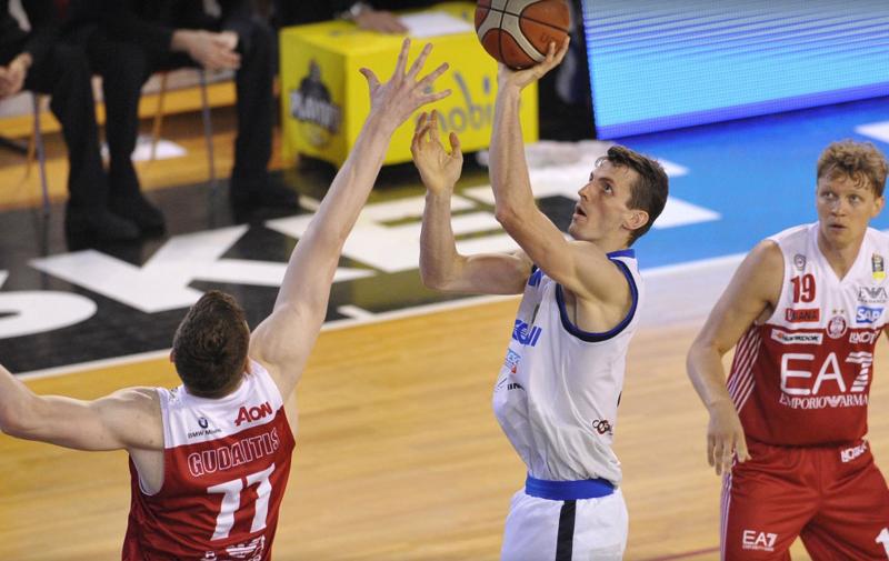 Olimpia Milano sbanca Brescia. Goudelock, il morso del Mamba decide il match Olimpia Milano sbanca Brescia. Goudelock, il morso del Mamba decide il match