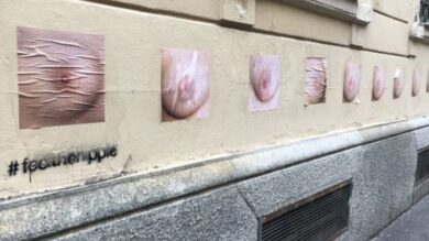 Pavia tappezzata di foto di capezzoli: controcensura di due ragazze milanesi