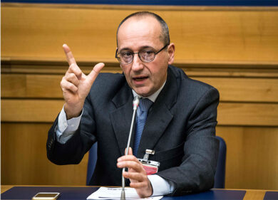 Flat tax rinviata, Bagnai: “Per le famiglie partirà dal 2020”