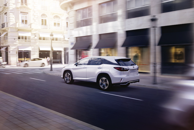 Nuova Lexus RX L Hybrid, sette posti comodi Nuova Lexus RX L Hybrid, sette posti comodi