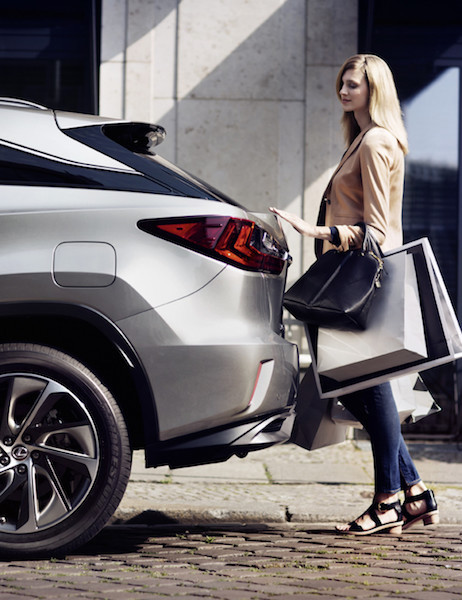 Nuova Lexus RX L Hybrid, sette posti comodi Nuova Lexus RX L Hybrid, sette posti comodi
