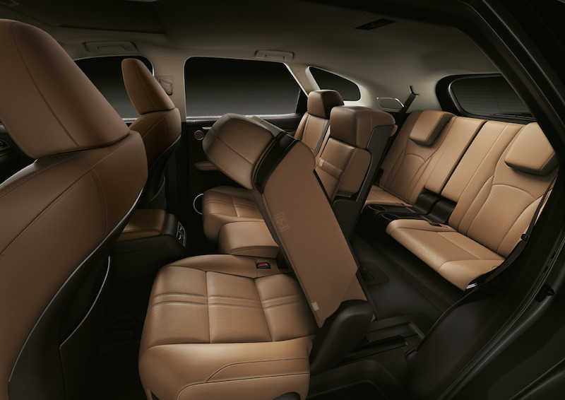 Nuova Lexus RX L Hybrid, sette posti comodi Nuova Lexus RX L Hybrid, sette posti comodi