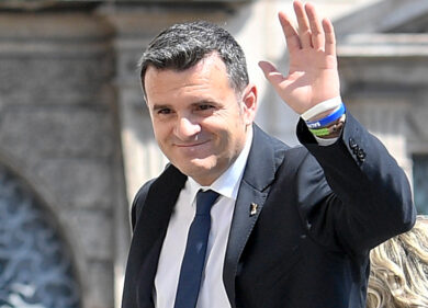 Xylella, il ministro Centinaio assicura arrivo in Puglia