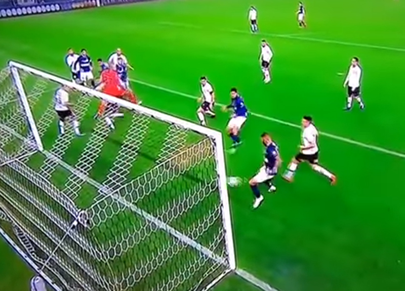 Gabigol, errore pazzesco sulla linea di porta. GABIGOL VIDEO INCREDIBILE Gabigol, errore pazzesco sulla linea di porta. GABIGOL VIDEO INCREDIBILE