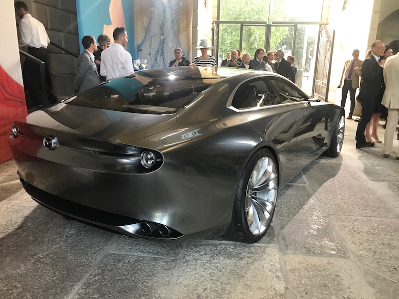 Design Mazda e fotografia: due mondi diversi, uniti dall’arte Design Mazda e fotografia: due mondi diversi, uniti dall’arte