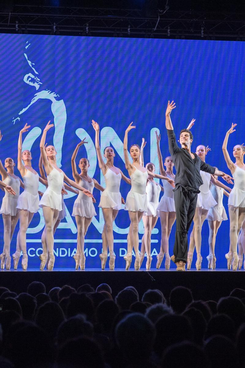 Roberto Bolle apre la settimana della danza che farà ballare Milano