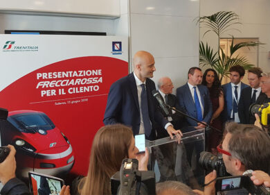 E’ targata Trenitalia l’estate nel Cilento. E da Sapri via mare per le Eolie