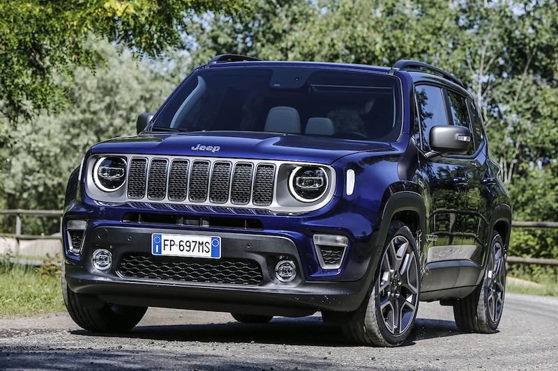 Jeep Renegade si aggiudica il premio “Un anno di zapping… e di like” Jeep Renegade si aggiudica il premio “Un anno di zapping… e di like”