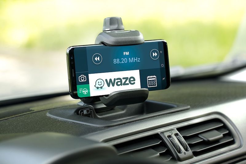 Panda Waze è la prima city car ad essere social Panda Waze è la prima city car ad essere social