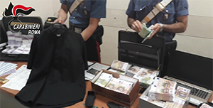 Truffe e riciclaggio internazionale, “Noi siamo del Vaticano”: 26 indagati