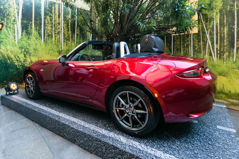 Nasce dalla partnership with Pollini Heritage la nuova mazda MX-5 Nasce dalla partnership with Pollini Heritage la nuova mazda MX-5