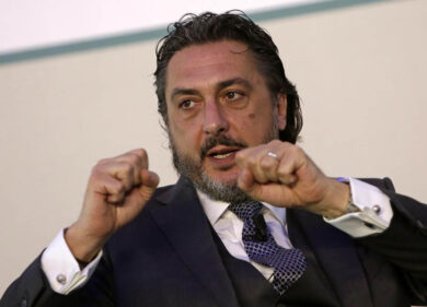 Bper, il mercato fiuta le manovre. Cimbri prova a bruciare i soci. L’M&A…