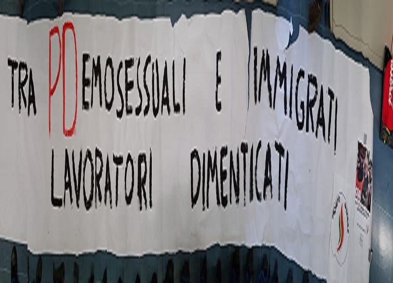 Cgil: striscioni omofobi e razzisti contro le sedi lombarde Cgil: striscioni omofobi e razzisti contro le sedi lombarde