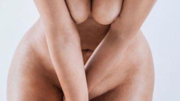 Christina Aguilera: topless per promuovere il nuovo album. GALLERY VIP