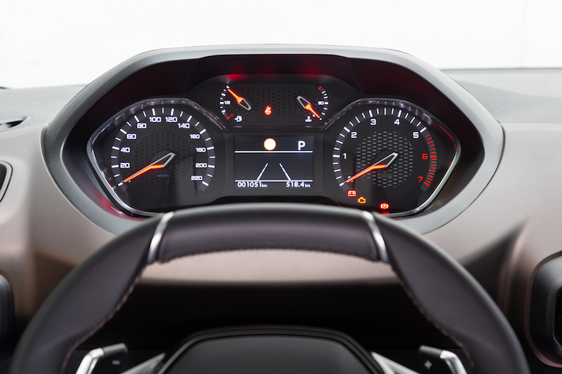 Nuovo Peugeot Rifter, il multispazio strizza l’occhio ai SUV Nuovo Peugeot Rifter, il multispazio strizza l’occhio ai SUV