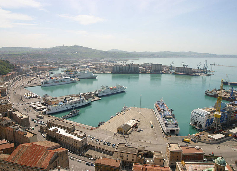 Assoporti-Srm: Mediterraneo sempre più strategico per la portualità italiana Assoporti-Srm: Mediterraneo sempre più strategico per la portualità italiana