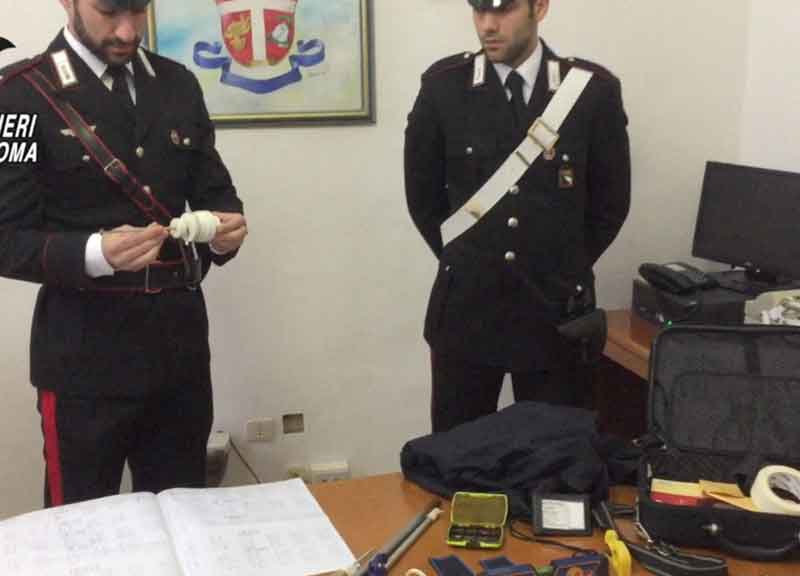 La banda del buco: svuotavano bancomat e negozi accecando le telecamere