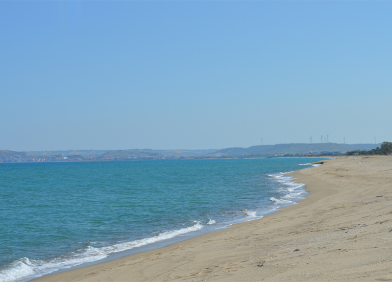 Crotone, città gioiello del Mediterraneo Crotone, città gioiello del Mediterraneo