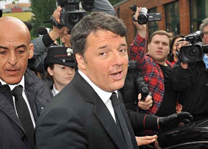 Matteo Renzi e il mistero dell’acconto da 400mila euro per acquistare la villa Matteo Renzi e il mistero dell’acconto da 400mila euro per acquistare la villa
