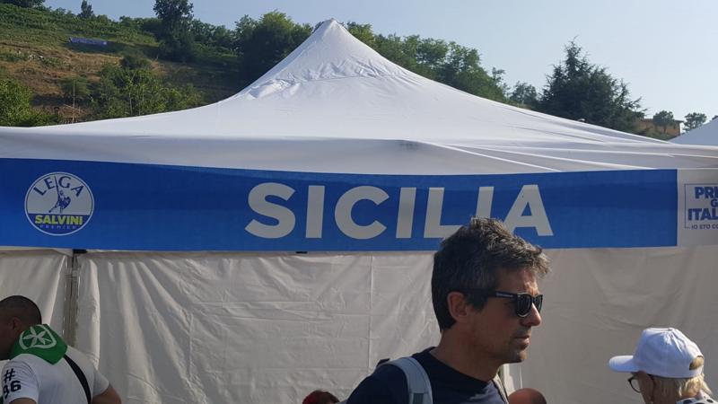 Pontida, Salvini: “Penso a una Lega delle Leghe in Europa” Pontida, Salvini: “Penso a una Lega delle Leghe in Europa”