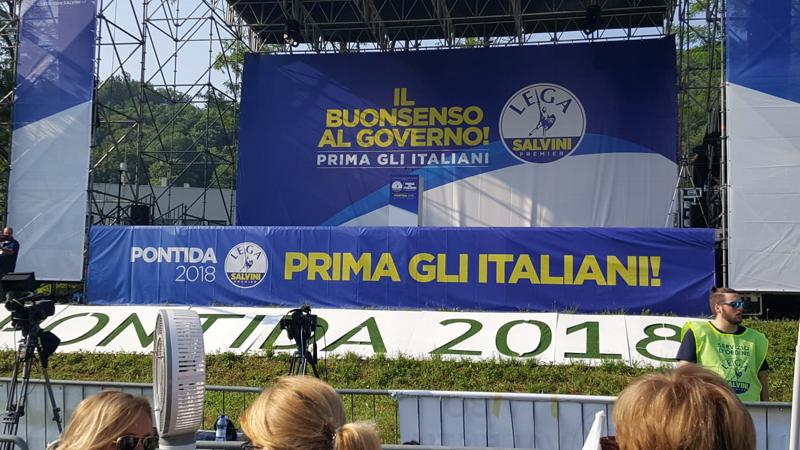 Lega, Pontida della svolta. Salvini sposta la battaglia in Europa Lega, Pontida della svolta. Salvini sposta la battaglia in Europa