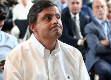 Carlo Calenda contro tutti