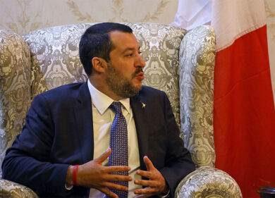 Salvini, il Financial Times: “Minaccia per l’Ue più di Trump, rischio Weimar”