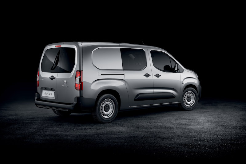 PEUGEOT Partner:  rivoluziona il segmento dei veicoli commerciali leggeri
