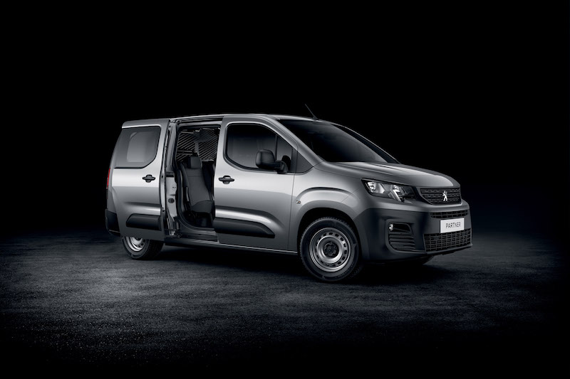 PEUGEOT Partner:  rivoluziona il segmento dei veicoli commerciali leggeri