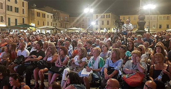 Piero Angela e Travaglio protagonisti con i loro libri al Passaggi Festival Piero Angela e Travaglio protagonisti con i loro libri al Passaggi Festival