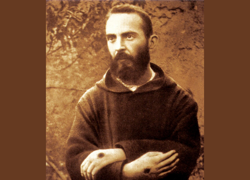 A Monreale si racconta “La Grande Luce. Padre Pio tra Scienza e Fede” A Monreale si racconta “La Grande Luce. Padre Pio tra Scienza e Fede”