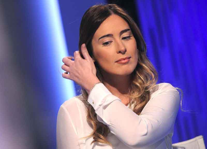 Pd, la fine di Maria Elena Boschi: i giovani dem non la vogliono più Pd, la fine di Maria Elena Boschi: i giovani dem non la vogliono più