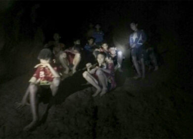 Thailandia, i soccorsi: “Situazione sta peggiorando”. Muore un sub