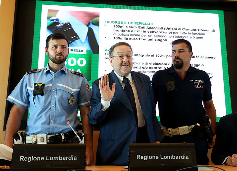 Bodycam: da Regione Lombardia 300mila euro per i vigili urbani Bodycam: da Regione Lombardia 300mila euro per i vigili urbani