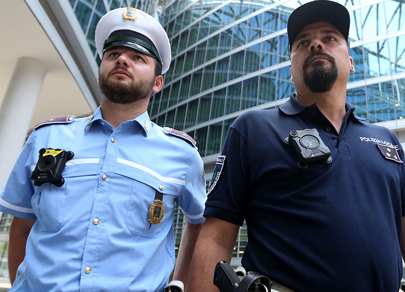 Bodycam: da Regione Lombardia 300mila euro per i vigili urbani Bodycam: da Regione Lombardia 300mila euro per i vigili urbani