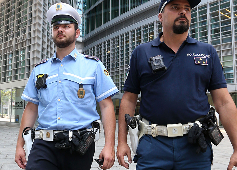 Bodycam: da Regione Lombardia 300mila euro per i vigili urbani Bodycam: da Regione Lombardia 300mila euro per i vigili urbani