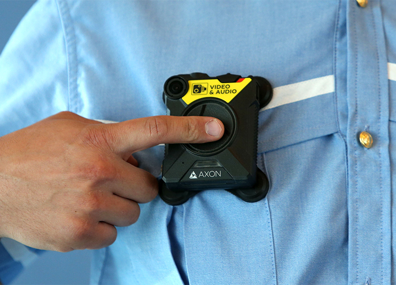 Bodycam: da Regione Lombardia 300mila euro per i vigili urbani Bodycam: da Regione Lombardia 300mila euro per i vigili urbani