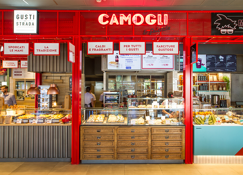 Autogrill Più, nuovo concept per una sosta ispirata alle food court cittadine Autogrill Più, nuovo concept per una sosta ispirata alle food court cittadine